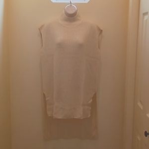 BNWT NENE LEAKES SZ M Color Ecru Sleeveless mock turtleneck sweater